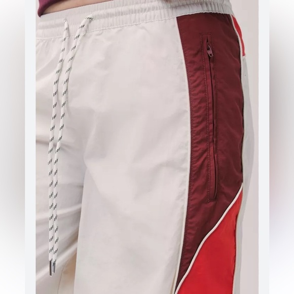 Urban Outfitters UO BDG Adrienne Baggy Nylon Track Pant NWOT Size Small - Picture 3 of 5